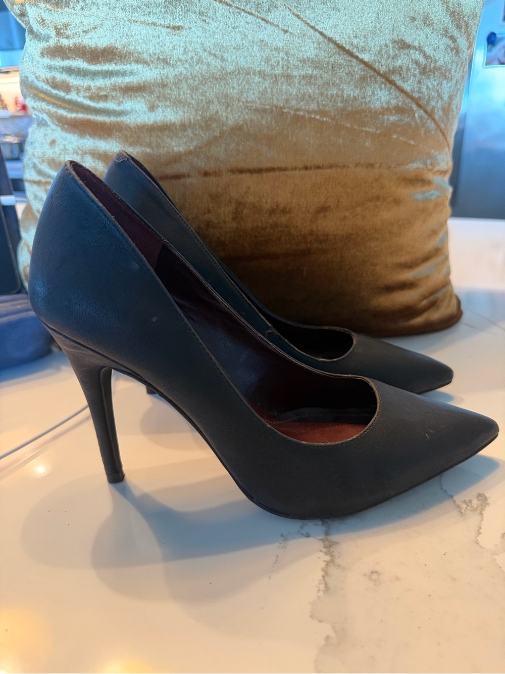 BCBGeneration Classic Black Pointed-Toe High Heels Pumps
